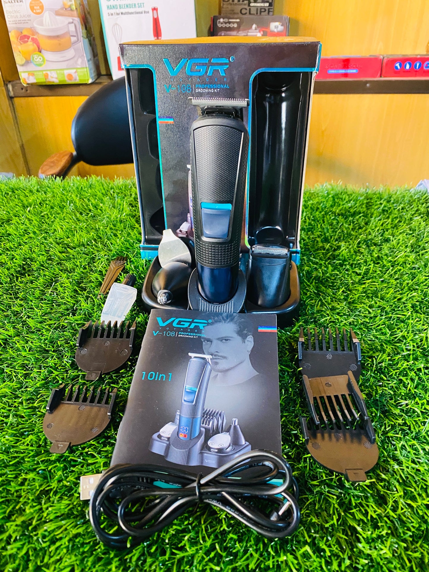 VGR V-108 Professional 10 in 1 Grooming Kit