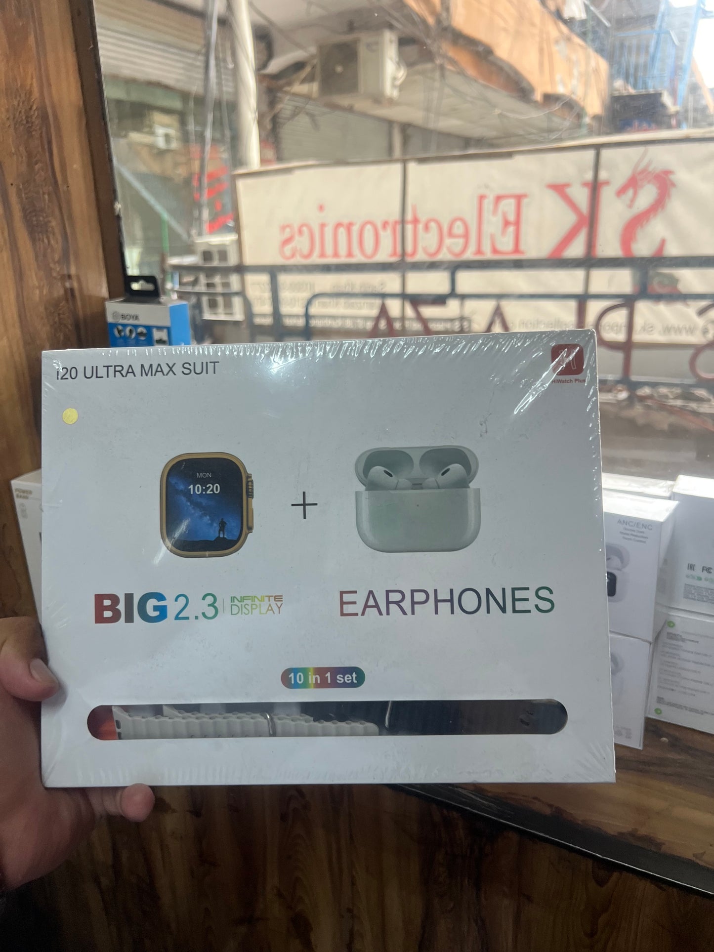 i20 ULTRA 2 MAX SUIT 10 IN 1 BOX | ULTRA SMART WATCH WITH AIRPODS PRO-2 BUFFER | 7 STRAPS- 1 WATCH - 1 AIRPODS - 1 CASE | BT CALIING SMART WATCH | LUXURY GIFT PACK