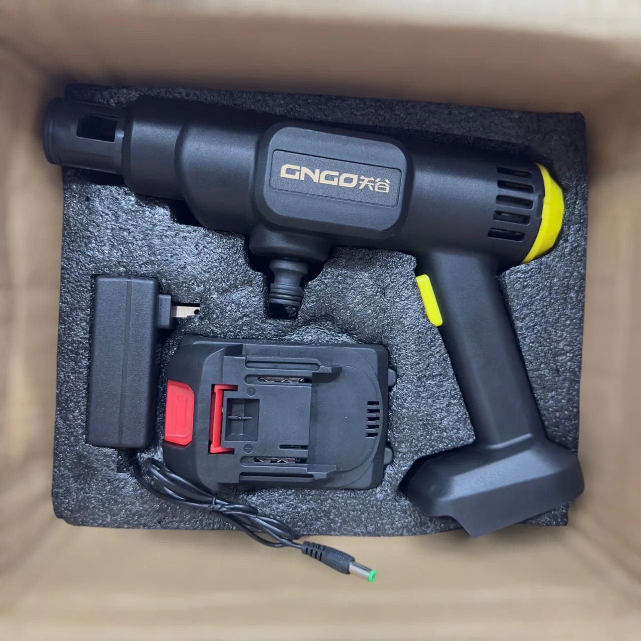 GNGO cordless pressure car solar washer best quality 48 V battery