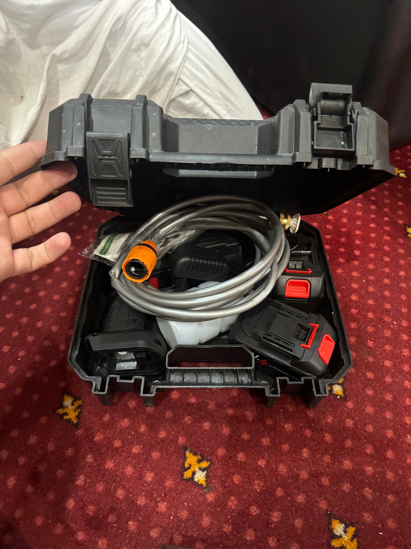 Lott imported Rechargeable Car washer Solar washer . Garding 48 v 2 lethium Battry .