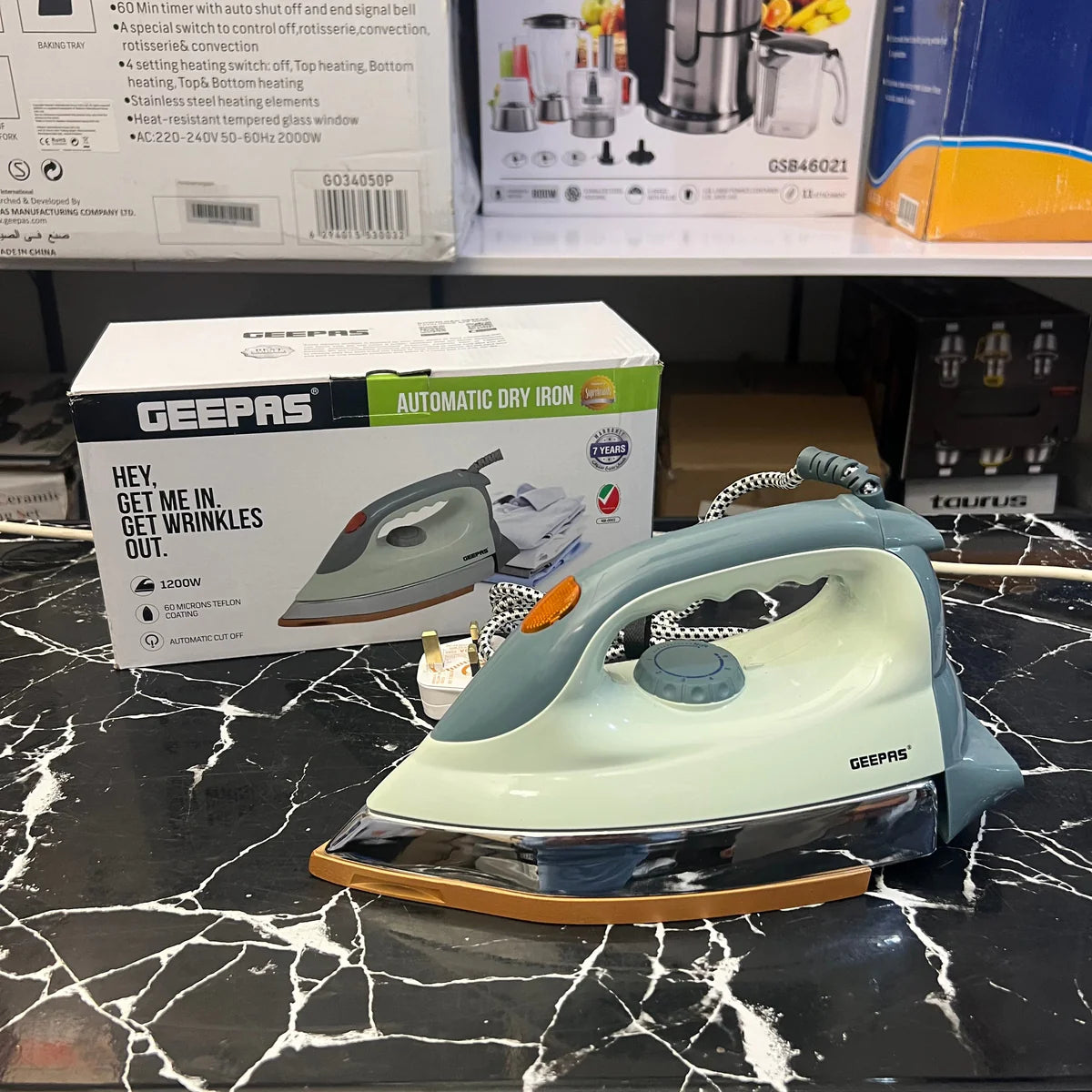 Geepas Automatic Dry Iron Heavy weight. Model . GDI23021P