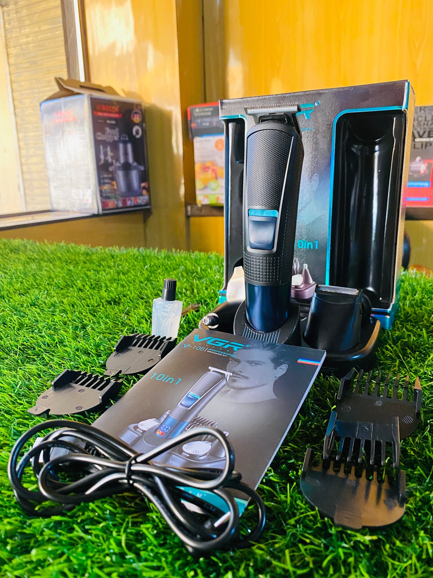 VGR V-108 Professional 10 in 1 Grooming Kit